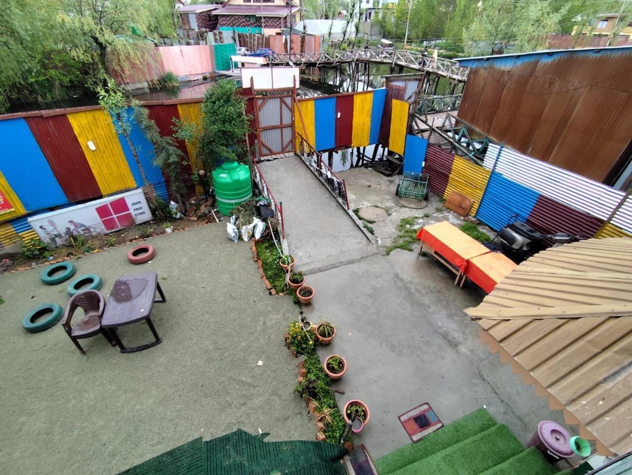 Hotel New Heaven Canal Srīnagar Exterior foto