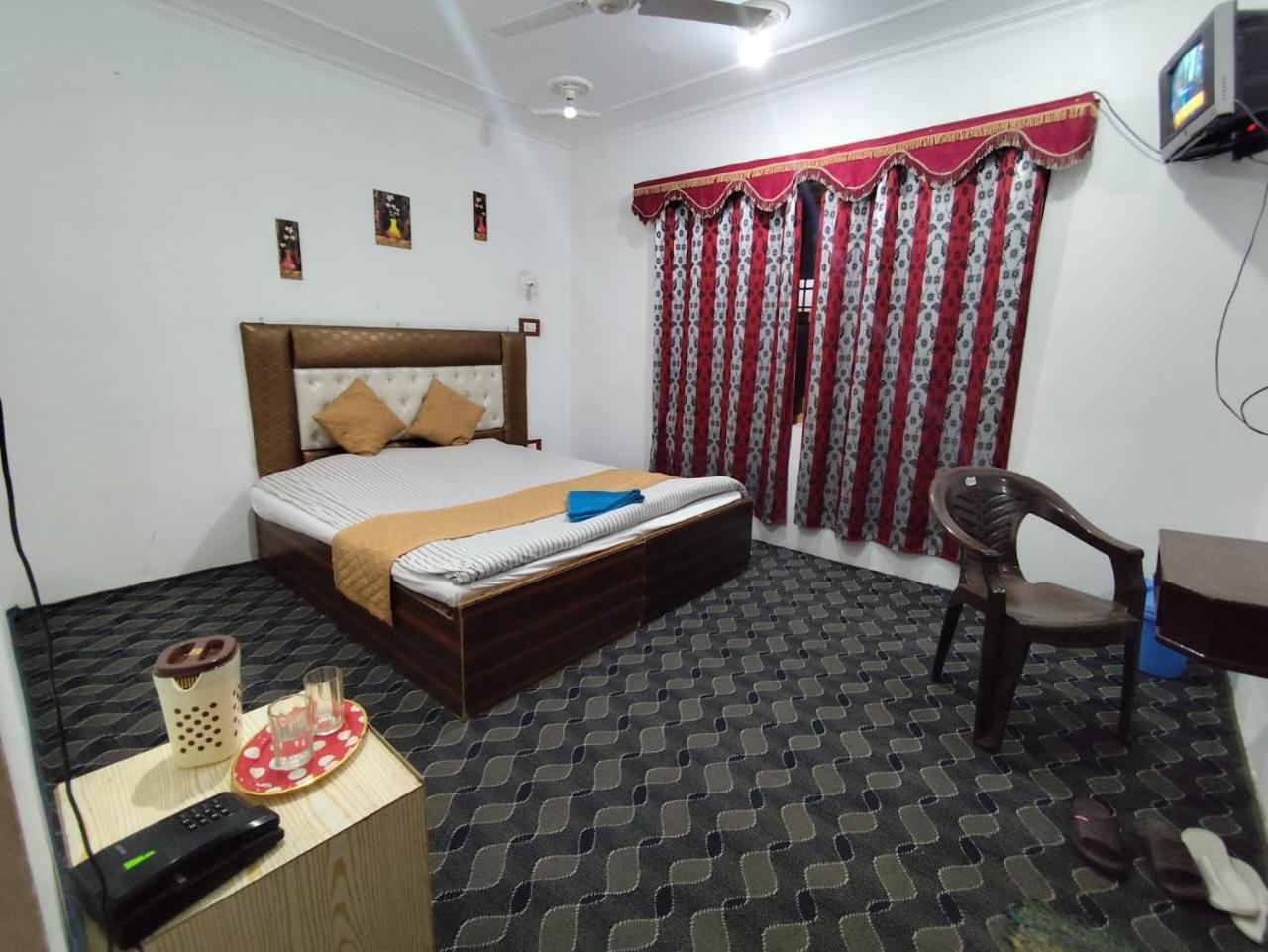 Hotel New Heaven Canal Srīnagar Exterior foto